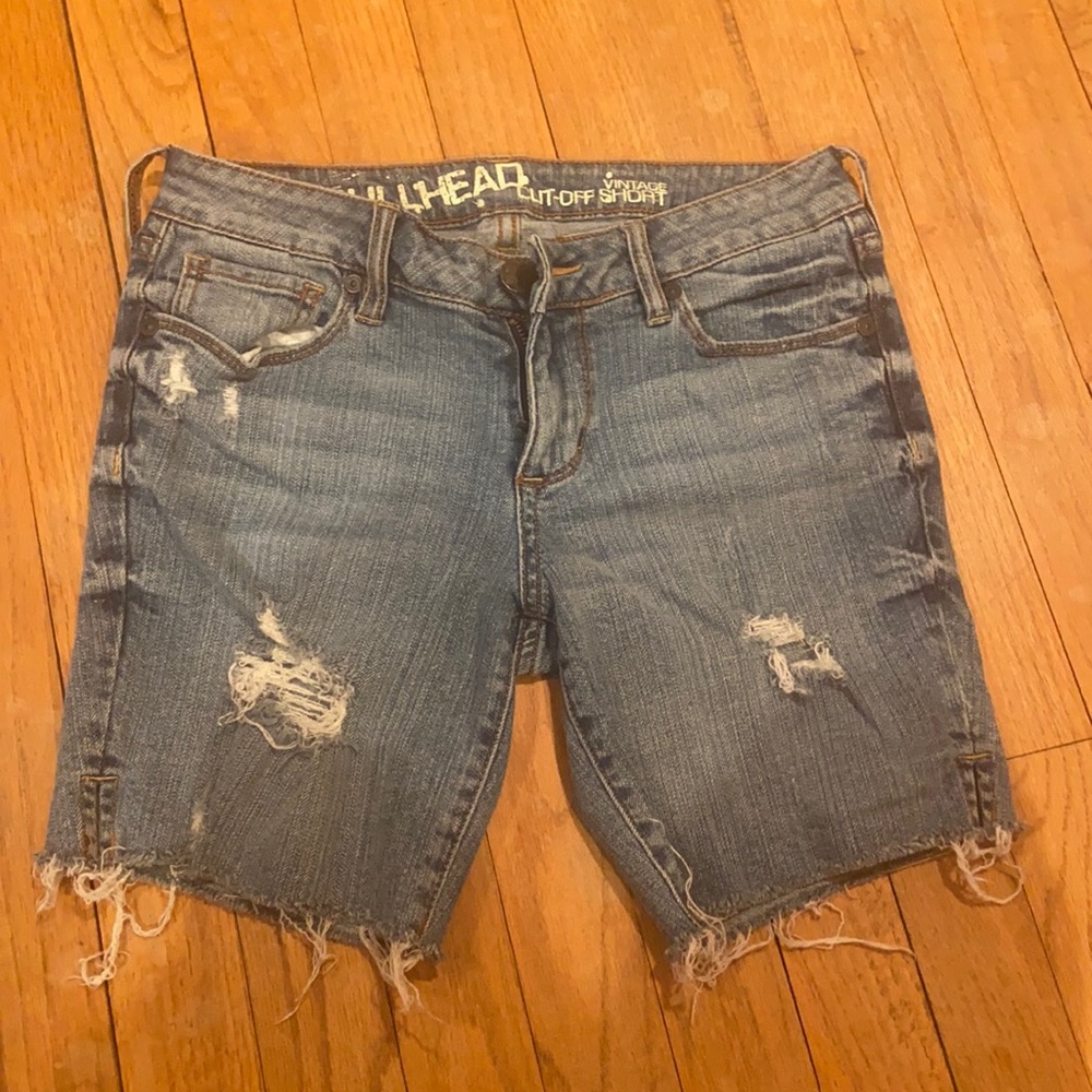 Bullhead long shorts in size 7